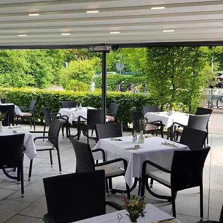 Restaurant Teichaue 2* أديندورف