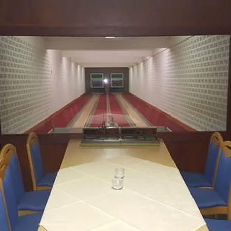 Restaurant Teichaue 2* أديندورف