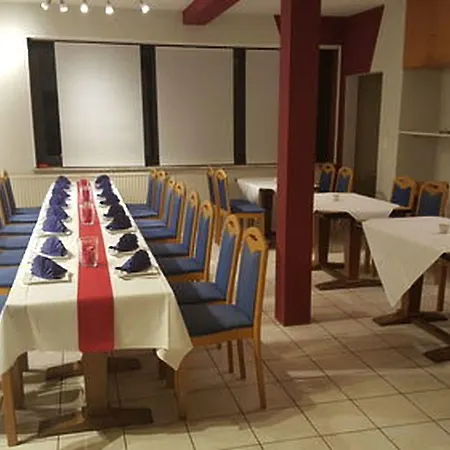 Restaurant Teichaue 2* أديندورف