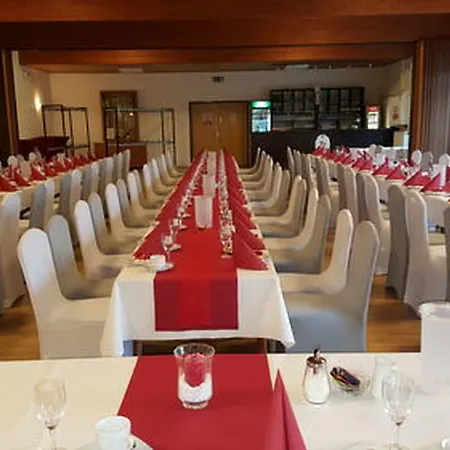 فندق Restaurant Teichaue 2*